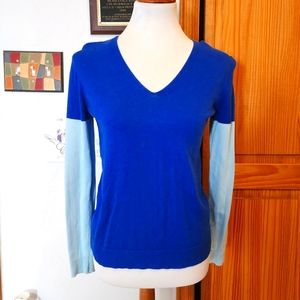 Vince Camuto Blue Color Block V Neck Light Weight Sweater Size XS